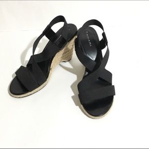 Tahari Katie Elastic Wedges Black Rattan Sz 8.5
